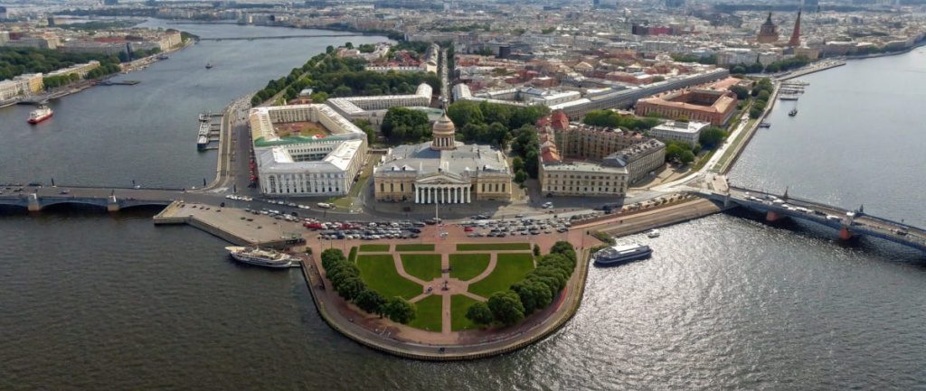 Василеостровский район: где остановиться гостям Петербурга