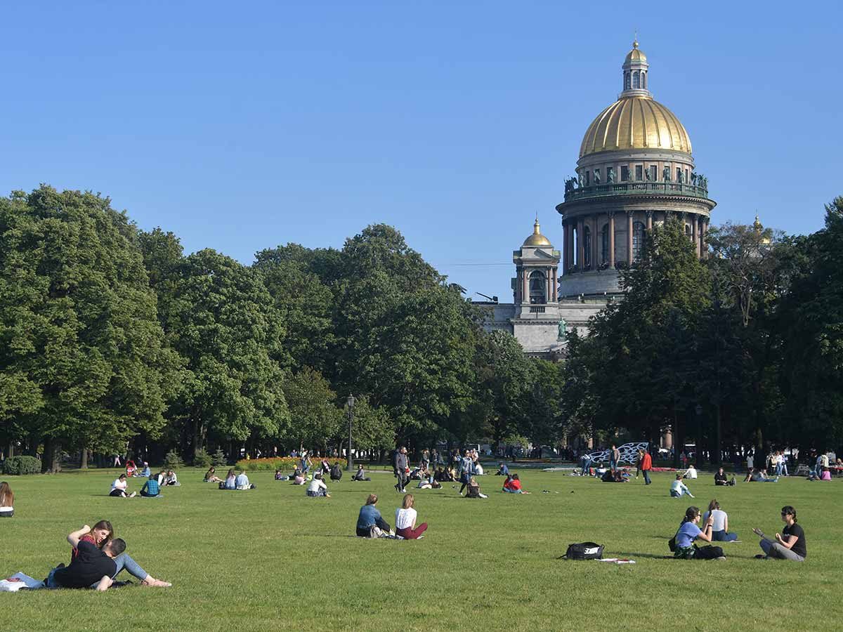 Погода в Санкт-Петербурге: идеальные дни для прогулок и отдыха на свежем воздухе